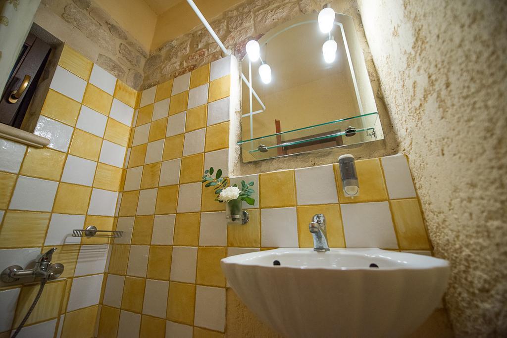 Appartement Dante's Maisonettes à Amoudi Chambre photo